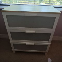 Chest of drawers