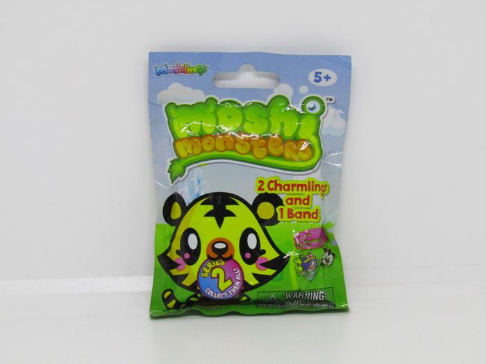 Moshi Monsters Series 2 Charm Bracelet Charmling Random Foil Pack incl 1 bracelt And 2 charmlings Brand New And Sealed Lots in Stock