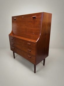 Early Borge Mogensen Model 145 Bureau in Teak and Oak