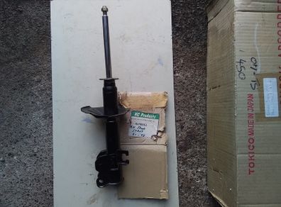 Nissan Sunny N14 Front Strut.