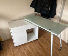 Unique Swivel Desk and Drawers