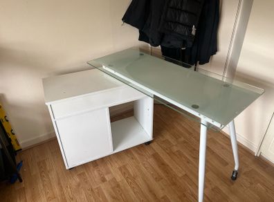 Unique Swivel Desk and Drawers