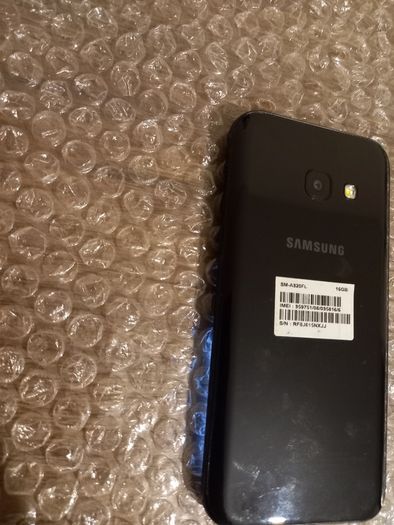 Samsung Galaxy A3 - Black