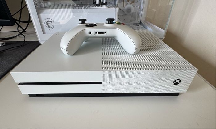 Xbox One S - 2TB HDD with 8 Games