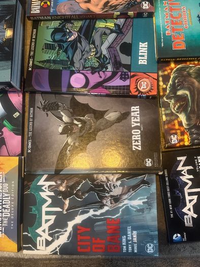 Batman Omnibus Bundle