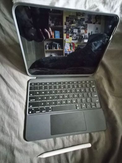 Apple iPad 2025