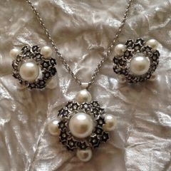 Vintage Pearl Jewellery