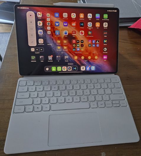 HONOR MagicPad 4 + AI Keyboard Case with Touchpad + Magic-Pencil 4s - As New - Fully Boxed