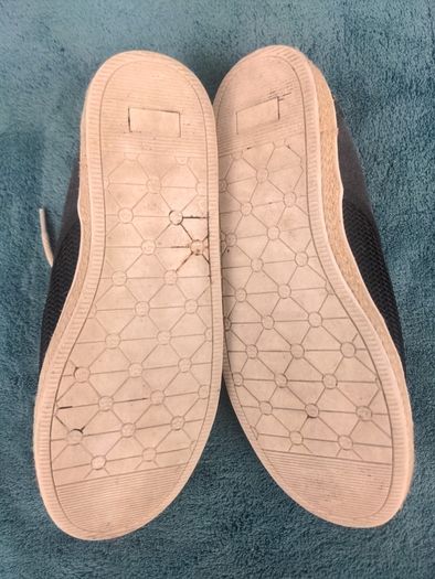 Mens/older boys plimsoles
