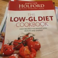 Patrick Holford Low GL Cookbook From Pet Smoke Free Home In Very Good Condition