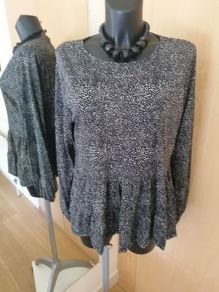 Women's Top NWT SIZE Medium