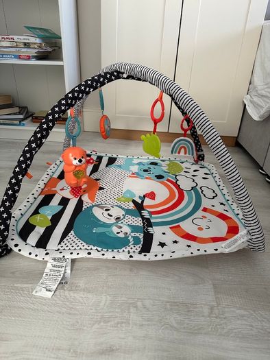 Fisher-Price 3-in-1 Music, Glow and Grow Baby Gym