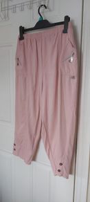 Ladies crop leg trousers