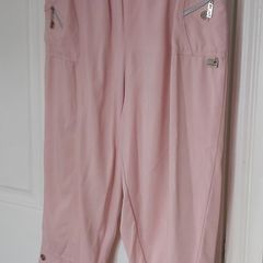 Ladies crop leg trousers