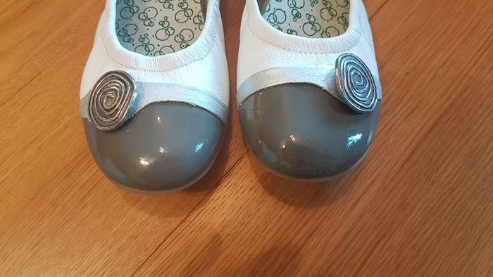 Gorgeous Soft Leather Hirica Ballet Flats/ Shoes Size 37 UK 4