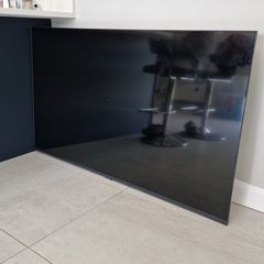 BROKEN 65inch Samsung Tv