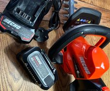 Echo hedge trimmer cordless
