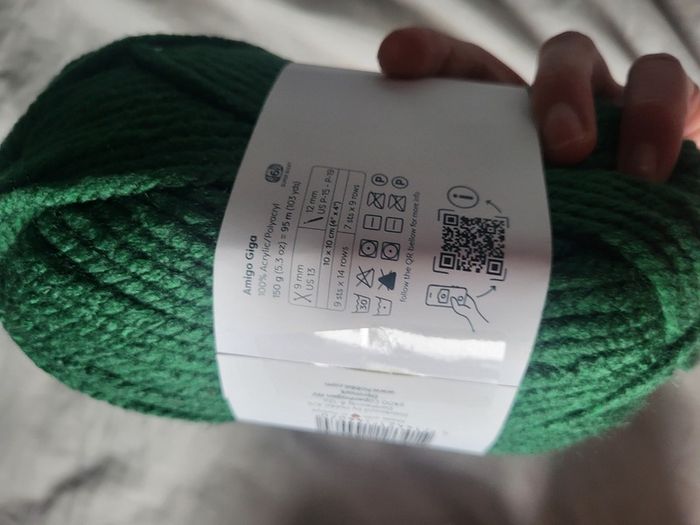 Hobbii Amigo giga knitting crochet yarn bulky GREEN