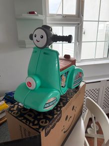 Fisher Price Laugh and Learn Toddler Ride on Scooter