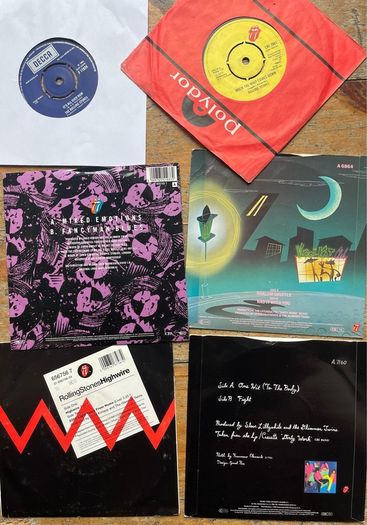 Rolling Stones singles. 4 euros each or all 6 for 20 euros. All in vg condition