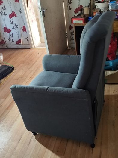Electric massage and heated chair