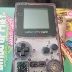 gameboy colour in perfect working order has different battery cover