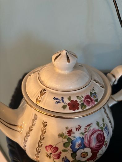 Sadler Teapot