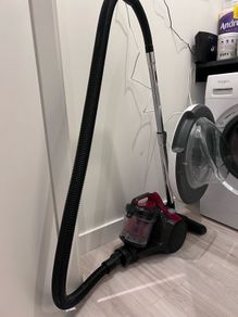 Baggless Vacuum Cleaner