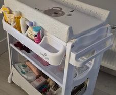 Babylo changing table and bath