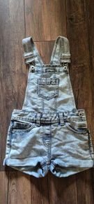 Denim dungaree shorts for girls size 6-7 Y