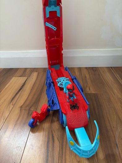 Spidey crawl transforming vehicle