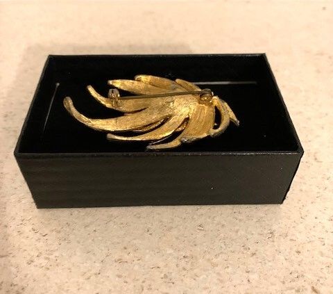 Vintage Brooch 1940s