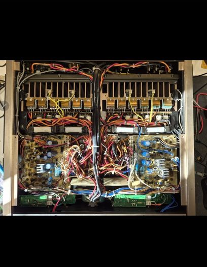 Mega Rare Legendary Beast LUXMAN M05 DUAL MONO CLASS-A 400W @8 OHMS Bridged over 40KG Champagne edition Recapped and Professionally serviced and Cleaned with new components Bargain