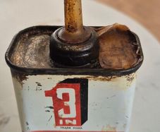 Vintage 3-in-1 oil can