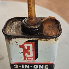 Vintage 3-in-1 oil can