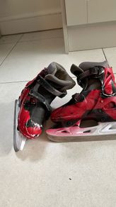 Ice skates (move size EU 33-36)