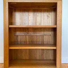 Solid Oak Bookshelf  Excellent Condition