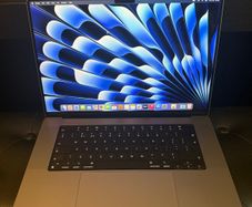MacBook Pro 16 M1 Pro 2022 16GB/512SSD/261c