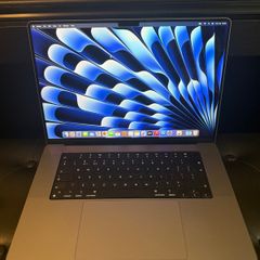 MacBook Pro 16 M1 Pro 2022 16GB/512SSD/261c
