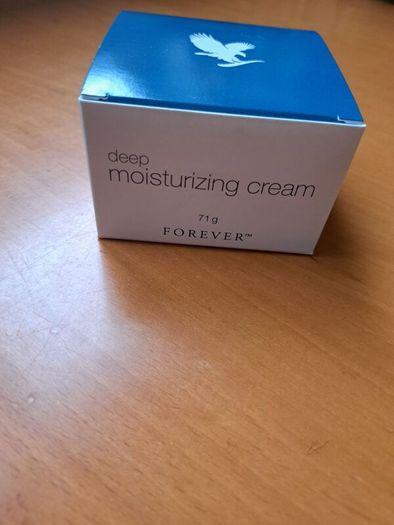 Skincare, beauty, health, aloe vera, forever, forever living, moisturizing cream