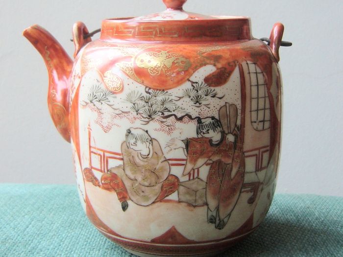 Antique Japanese Kutani Teapot