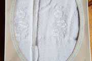 BNIB Portuguese Decorative White Towel Set