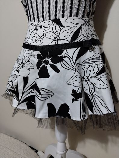 fabulous Ax Paris Black & White Skirt