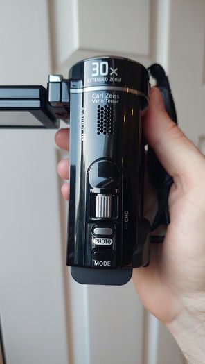 Sony Handycam HDR-PJ200E Camcorder Video Camera