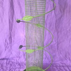 Bird feeder