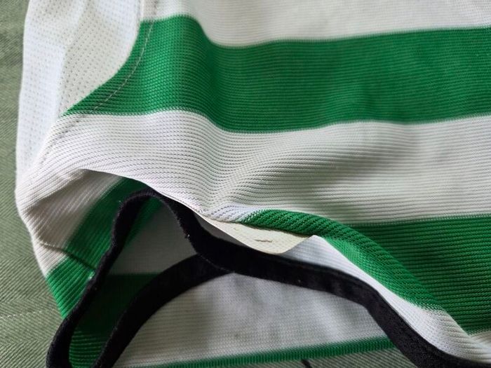 Celtic Football Home Jersey 2001 to 2003 Small Boys Umbro
