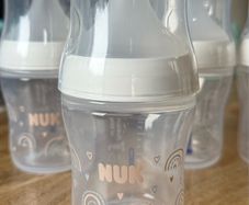 NUK Perfect Match Newborn Baby Bottle Set | 0+ Months | 150ml | Anti Colic Feeding Bottle | PP | Temperature Control Indicator | Rainbow | 4 Count