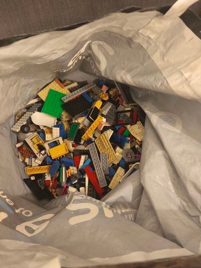 5-6 Kilos of Lego