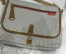 Skip hop nappy changing bag/clutch with mat
