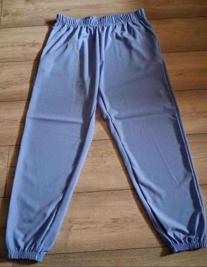 x4 Bundle - Brand New Womens Mixture Bundle - Size - XXL - Smaller Fit More A Size - U.K.16 - x3 Bundle - Bottoms - RRP - 49.74 & x1 - T-Shirt - RRP - 80.00 Dollars = RRP - 125.00+